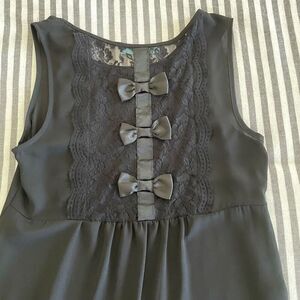 Francesca’s Dina Be Black Tank Sheer Lace with Bows Size Small